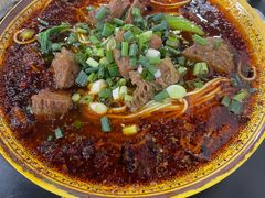 -胥佳烧鸡公牛肉面馆