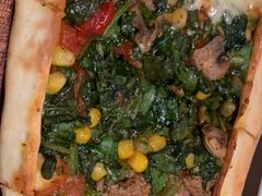 四季皮塔饼-Efes Turkish & Mediterranean Cuisine 艾菲斯餐厅(陆家嘴店)