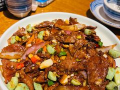 腊八蒜炒猪肝-95号酱骨·一块豆腐(展春园西路店)
