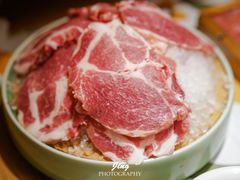 现切土猪老肉片-在渝里·重庆火锅(簋街店)