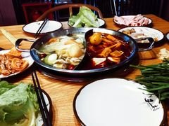 -川渝又一村火锅烤肉自助(步行街店)