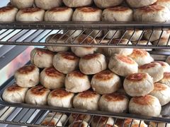 鲜肉月饼-长发西饼(临顿路店)
