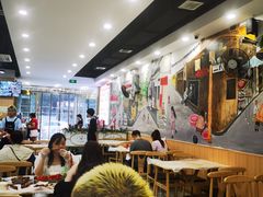 大堂-江城燕子大排档(江汉路步行街店)