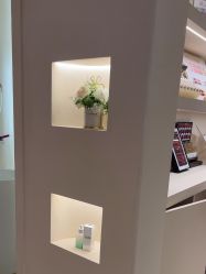 -洛伊科技抗衰护肤中心