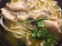 -鑫花溪牛肉米粉(凤凰街创始总店)