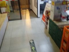 -毛辣果·贵州红酸汤牛肉火锅(西单店)