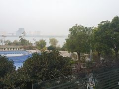 -上海滴水湖皇冠假日酒店