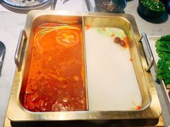 -尚尚仙·酸汤猪手·猪肚鸡火锅(华联万柳购物中心店)