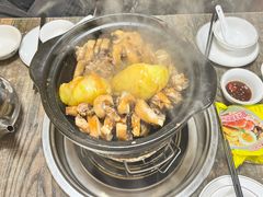 -东川炭炉鸡煲·榴莲瓦煲鸡(广州首店)