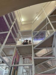 -奈尔宝·儿童乐园·亲子餐厅(华采天地店)