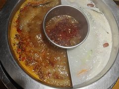-佬土鹅肠火锅(中建大观店)