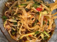 -YI PIN JU 一品居中餐厅 中国超市