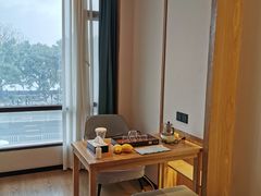 -维捷酒店(湘江中路地铁站店)