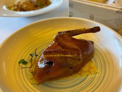 玻璃皮润烧乳鸽王-富力丽思卡尔顿酒店·丽轩中餐厅