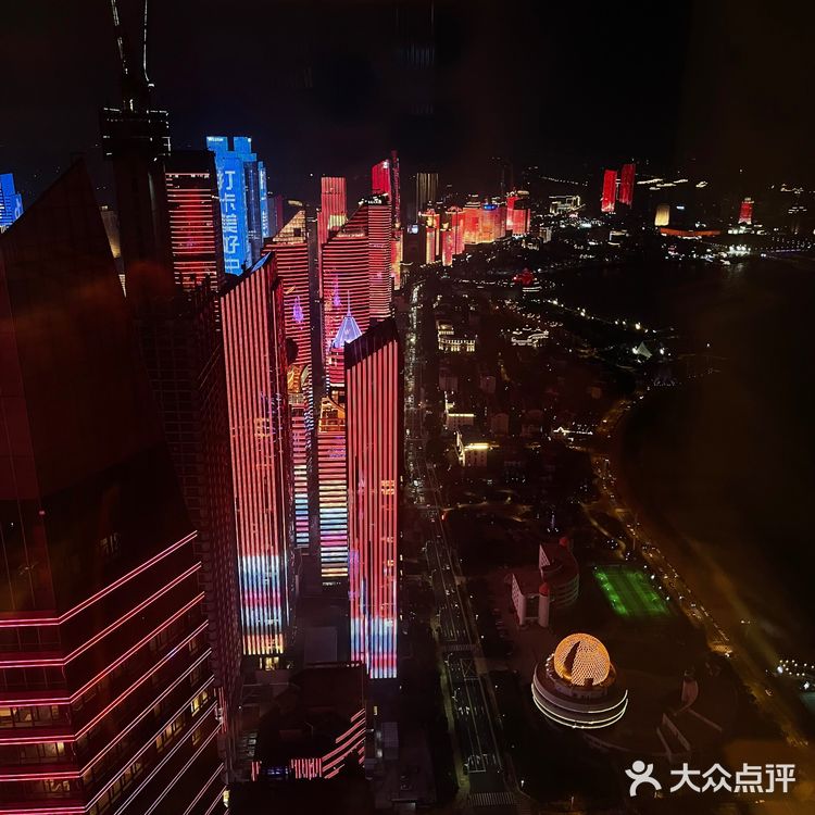青岛最好吃云端海景自助餐厅