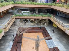 -瑞虹新天地月亮湾