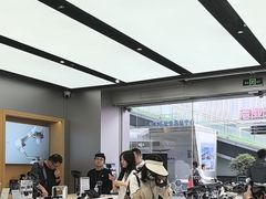 -DJI大疆(深圳华强北曼哈授权体验店)