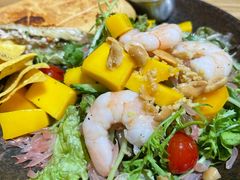 半份手撕鸡肉三明治+半份鲜柚芒果沙拉-HELLO 27 意面·沙拉·帕尼尼