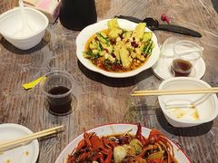 -老街烧烤大排档·地道湖北菜·龙虾馆(汉口火车站店)
