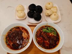 -李与白包子铺(桐梓林店)