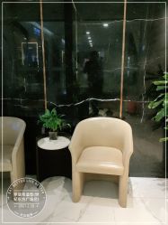 -罗亚帝造型·烫发染发