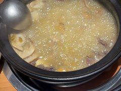 -一朵菌·野生菌探索家火锅(南亚店)