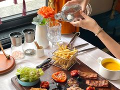 -火车头法国西餐厅