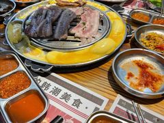 -青瓦炭韩潮烤肉(花园道店)