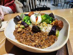 德国香肠卤肉饭-HELLO 27 意面·沙拉·帕尼尼