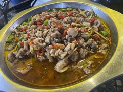 -兔行天下-鸿鹤鲜锅兔(中海国际店)