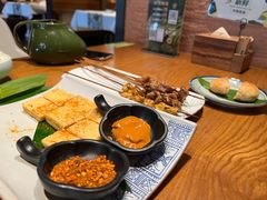 -云海肴·汽锅鸡·云南菜(天山百盛优客店)