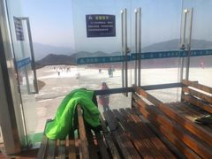 -浙东第一尖雪山欢乐谷
