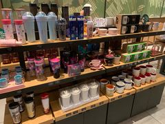 零售区-星巴克(广州百信广场东区店)