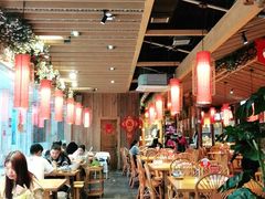 大堂-野山舂·贵州现舂酸汤火锅(鸿通城店)