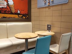 用餐区-DQ·蛋糕·冰淇淋(金鹰天地店)