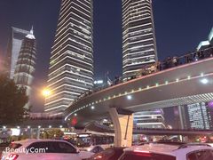 -陆家嘴空中步行连廊