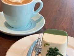 -Fridi Patisserie Cafe