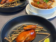 香茅烟熏玻璃乳鸽-韩上楼
