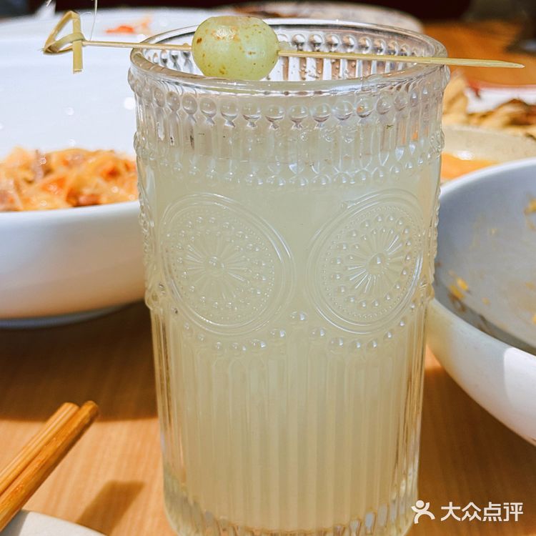 酸酸辣辣的云南菜，太容易吃撑了