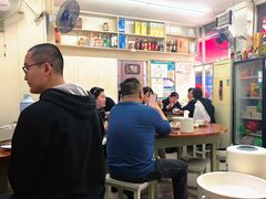 -胡子饮食店