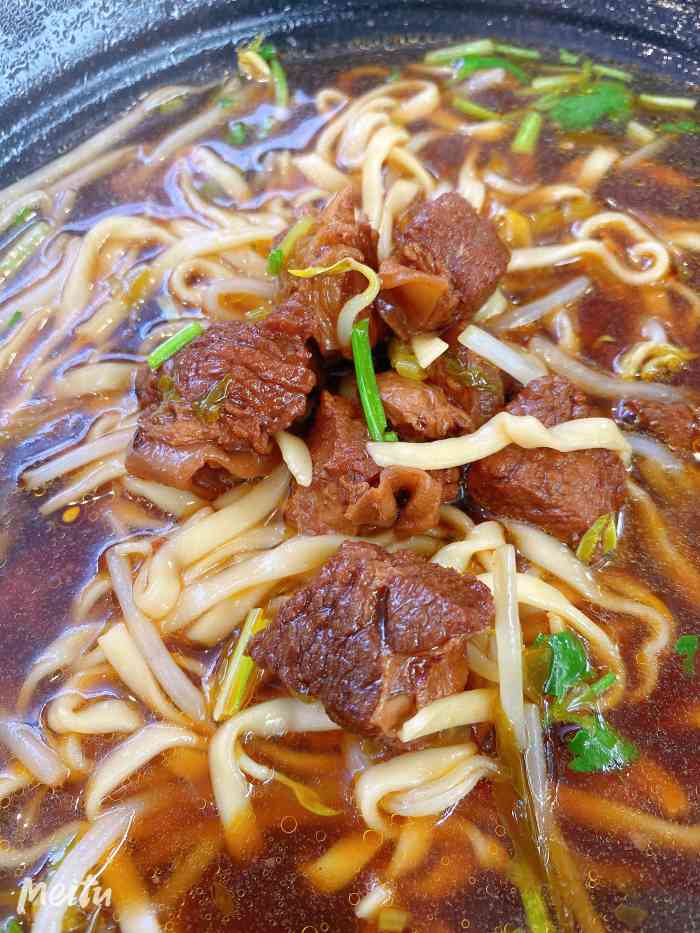 五马四顾桥九块九牛肉面(府前店)-"在府前街的老婆大人旁边新开了一家