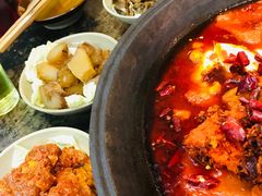 -四小区火锅·巷子里的重庆火锅(花照壁店)