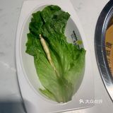 两个人点个套餐，到最后也没吃完