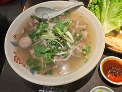 -大头虾越式风味餐厅(光明广场店)