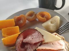 -Lake Hawea Hotel