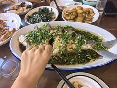 -芦茨金富饭庄·25年老字号·专做稻草鸡