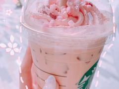春意樱桃拿铁-星巴克(1788广场店)