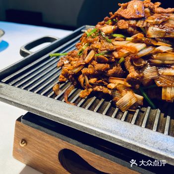 三人可能合适些「酥香嫩烤鸭」皮特别脆