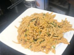 -东口码头·烧鸽子·鱼头泡饼·地方菜(金鹰悦城店)
