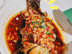 香煎大鲫鱼-费大厨辣椒炒肉(高铁吾悦广场店)
